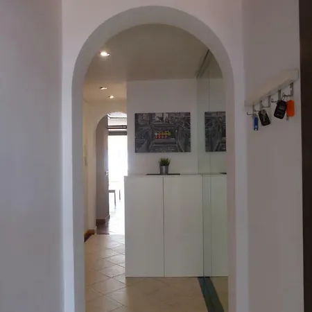 2 En Paraiso Apartment